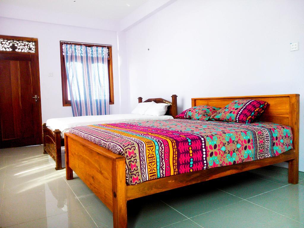 Randhila Beach View Hotel Hikkaduwa Exterior foto