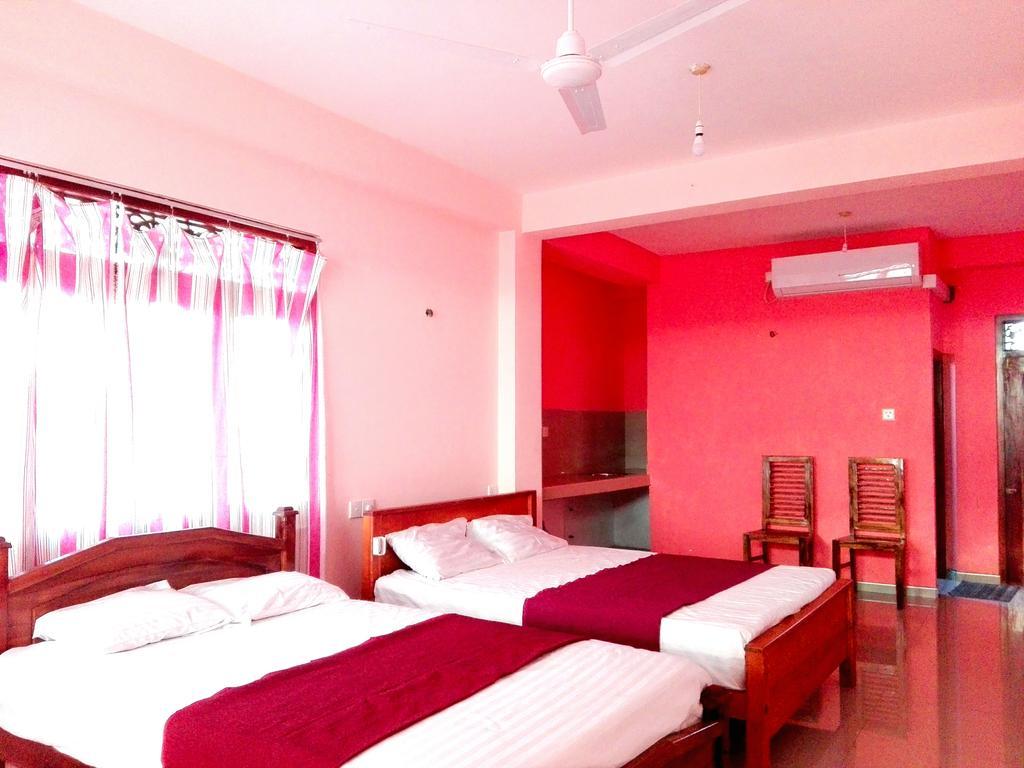 Randhila Beach View Hotel Hikkaduwa Exterior foto